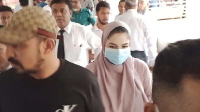আতালতে নাসির হোসাইন ও তামিমা সুলতানা তাম্মি