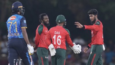 দ্বিতীয় ম্যাচ জিতে ঘুরে দাঁড়িয়েছে বাংলাদেশ।