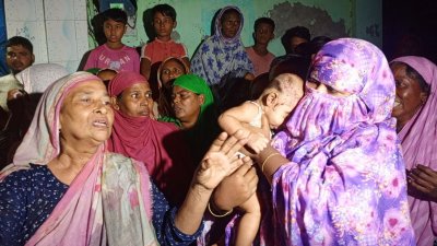 নিহদের স্বজনদের আহাজারি