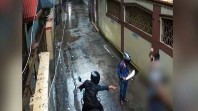 রাজধানীর শ্যামলীতে চাপাতির ভয় দেখিয়ে ছিনতাই