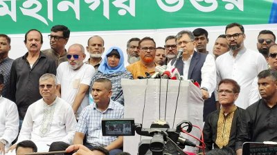 বক্তব্য দিচ্ছেন সালাহ উদ্দিন আহমেদ