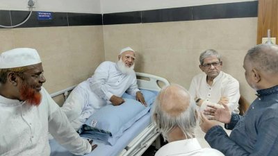 জামায়াতের আমিরকে দেখতে ধানমন্ডির ইবনে সিনা হাসপাতালে মির্জা ফখরুল ইসলাম