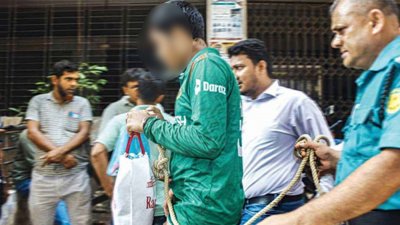 আদালত প্রাঙ্গণে পুলিশি হেফাজতে ফাইয়াজ (ফাইল ছবি)