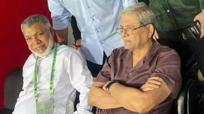 মিরপুরে বাংলাদেশ-পাকিস্তান ম্যাচ দেখতে এসেছিলেন মির্জা ফখরুল-ছবি সংগৃহীত।