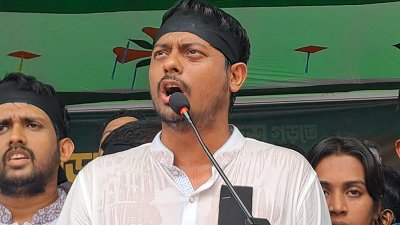 এনসিপির পথসভায় বক্তব্য দেন নাসীরুদ্দীন পাটোয়ারী