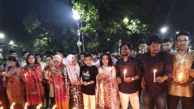 গণতান্ত্রিক ছাত্রসংসদের মোমবাতি প্রজ্জ্বলন