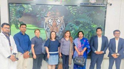 সিঙ্গাপুর থেকে আরও তিন চিকিৎসক ঢাকায় এসেছেন।