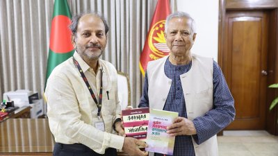 প্রধান উপদেষ্টার সঙ্গে দুর্যোগ ব্যবস্থাপনা বিশেষজ্ঞ গওহার নঈম