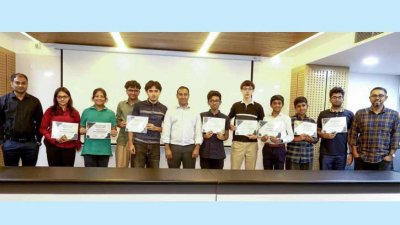 ইন্টার্ন প্রোগ্রামে অংশগ্রহণকারীরা