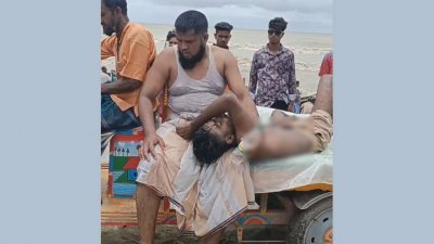 উদ্ধারের পর দ্রুত তাকে হাসপাতালে নেওয়া হয়