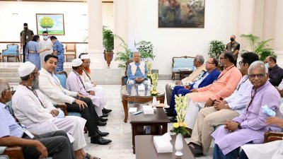 রাজনৈতিক দলের নেতাদের সঙ্গে বৈঠকে ড. মুহাম্মদ ইউনূস