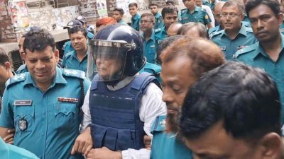 পুলিশের হেফাজতে হাসানুল হক ইনু
