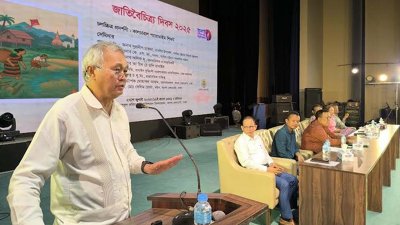 কথা বলছেন পার্বত্য চট্টগ্রাম বিষয়ক উপদেষ্টা সুপ্রদীপ চাকমা