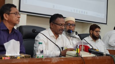 রাকসু নির্বাচনের তফসিল ঘোষণা করেন প্রধান নির্বাচন কমিশনার আমজাদ হোসেন