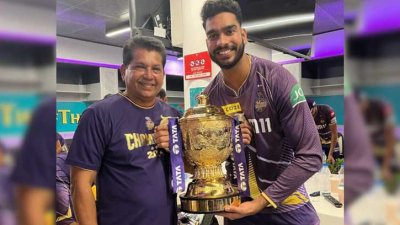 চন্দ্রকান্ত পণ্ডিত গত বছর শিরোপা জেতেন
