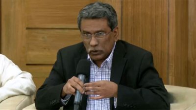অধ্যাপক আলী রীয়াজ (ফাইল ফটো)