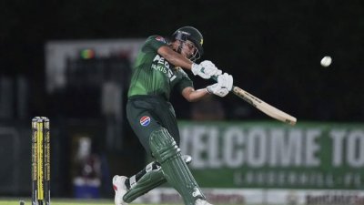 হাফ সেঞ্চুরি করেন সাইম