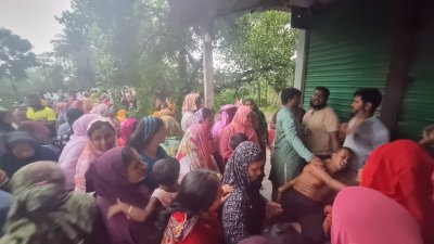মৃতদের বাড়িতে স্বজনরা