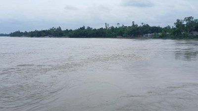 জলপাইগুড়িতে অতিভারী বৃষ্টিপাতের ফলে বাংলাদেশে তিস্তার পা‌নি বিপদসীমা অতিক্রম করতে পারে