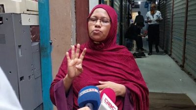 নিহত সোহাগের বোন মঞ্জু আরা বেগম