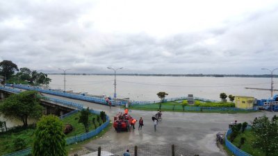 ডালিয়া পয়েন্টে তিস্তার পানি বিপদসীমার ৫ সেন্টিমিটার ওপর দিয়ে প্রবাহিত হচ্ছে