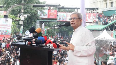 ছাত্রদলের সমাবেশে কথা বলছেন মির্জা ফখরুল ইসলাম (ছবি: নাসিরুল ইসলাম)