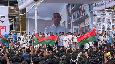 সমাবেশে ভার্চুয়ালি যুক্ত হয়ে কথা বলছেন তারেক রহমান