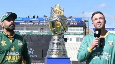 ডি ভিলিয়ার্সের সেঞ্চুরিতে শিরোপা দক্ষিণ আফ্রিকার।