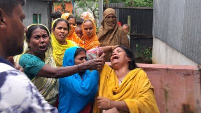 স্বজনের আহাজারি