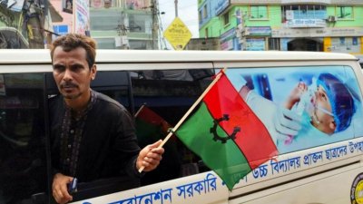 জুলাই অভ্যুত্থানের বর্ষপূর্তি উপলক্ষে বের করা ‘বিজয় র‍্যালিতে’ সরকারি অ্যাম্বুলেন্স ব্যবহার বিএনপি নেতার