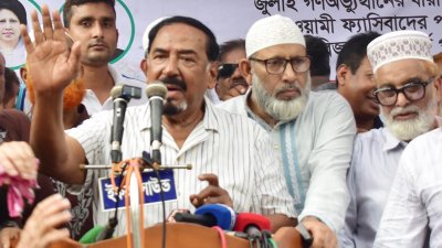 প্রধান অতিথির বক্তব্যে মেজর (অবসরপ্রাপ্ত) হাফিজ উদ্দিন