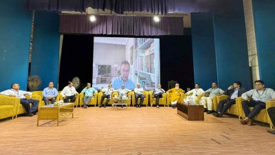 অনুষ্ঠানে ভার্চুয়ালি যুক্ত হয়ে বক্তব্য রাখছেন তারেক রহমান