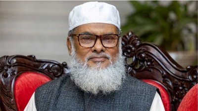 ধর্ম উপদেষ্টা ড. আ ফ ম খালিদ হোসেন (ফাইল ছবি)
