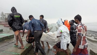 সাগর থেকে লাশ উদ্ধার