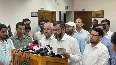 বক্তব্য রাখছেন নির্বাচন কমিশনার আবুল ফজল মো. সানাউল্লাহ