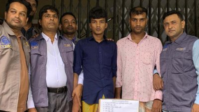 ডাকাতির ঘটনায় গ্রেফতার দুই জন