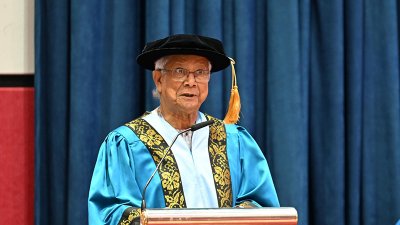 ইউনিভার্সিটি কেবাংসান মালয়েশিয়ার বিশেষ সমাবর্তন অনুষ্ঠানে কথা বলছেন প্রধান উপদেষ্টা ড. মুহাম্মদ ইউনূস