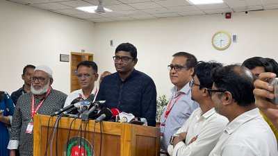 বক্তব্য রাখছেন শামীম হায়দার পাটোয়ারী