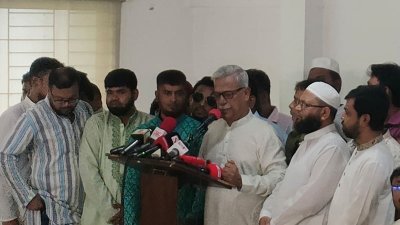 কথা বলছেন জয়নুল আবদিন ফারুক