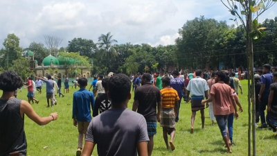 ব্রাহ্মণবাড়িয়ার বিজয়নগরে ফেসবুকে মন্তব্য করা নিয়ে কথা কাটাকাটির জেরে দুই পক্ষের সংঘর্ষে অন্তত ২৫ জন আহত হয়েছেন