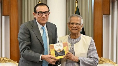 ইউসুফ এস ওয়াই রামাদান ও ড. মুহাম্মদ ইউনূস