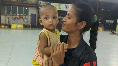 ছেলেকে নিয়ে প্রতিযোগিতায় তানজিমা