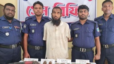 গ্রেফতার ইউনূস শেখ