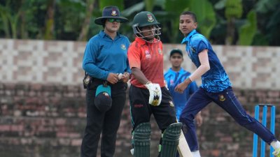 হেরে গেছেন জ্যোতিরা