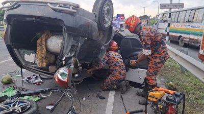 উল্টে যাওয়া প্রাইভেটকার