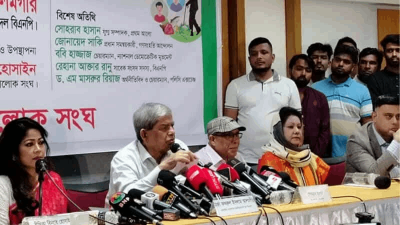 বক্তব্য দিচ্ছেন মির্জা ফখরুল ইসলাম আলমগীর