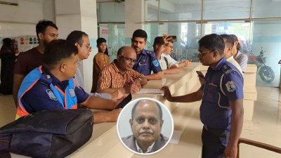 মরদেহ হস্তান্তর, ইনসেটে বিভুরঞ্জন সরকার