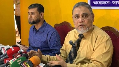 মতবিনিময় সভায় প্রধান অতিথির বক্তব্যে সিইসি এ এম এম নাসির উদ্দিন