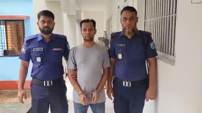 গ্রেফতার মাহমুদুর রহমান রনি