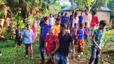 অভিযুক্তকে পুলিশে সোপর্দ